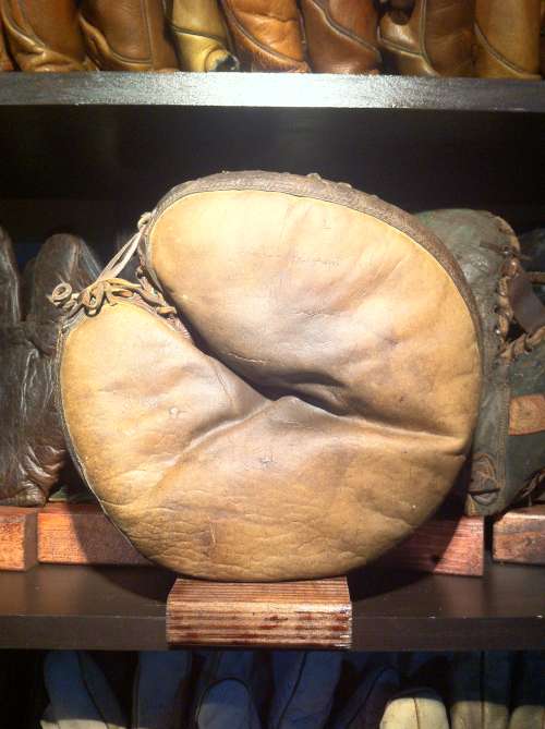 Spalding Two Tone Catchers Mitt Front
