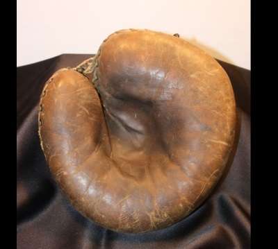 Spalding World Series Catchers Mitt Front