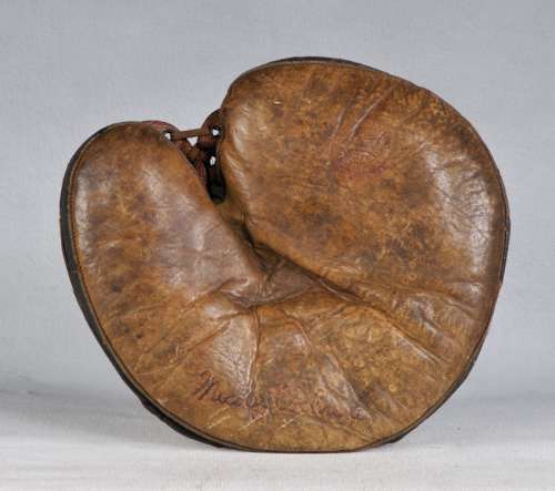 Spalding Youth Catchers Mitt Front