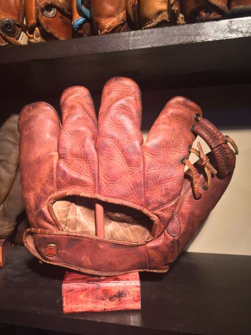 Frank Frisch Spalding Marvel 41 Back