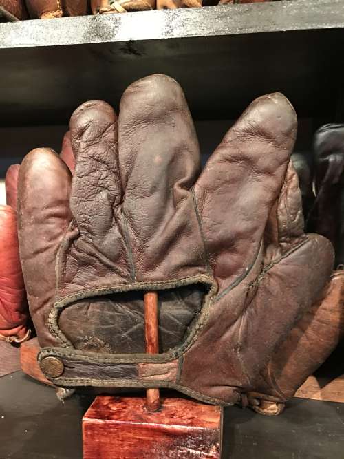 Spalding 1 Inch Web Burgundy Back