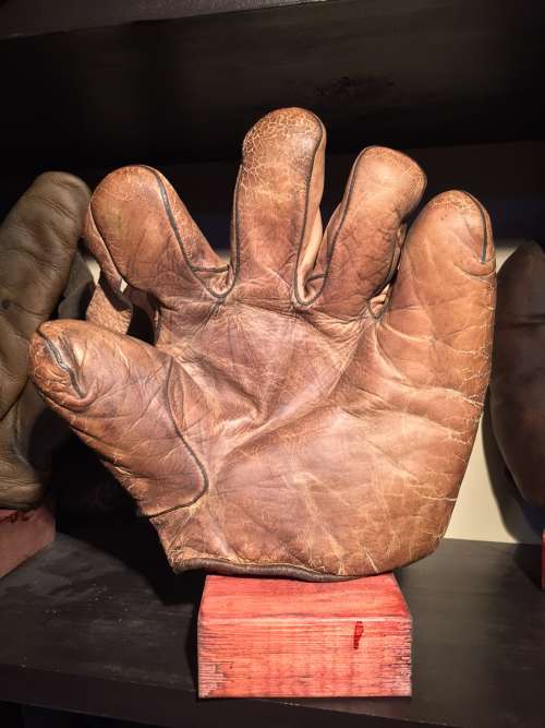 Spalding 1 Inch Web Front Aaron