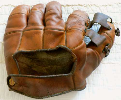 Spalding 202 Back