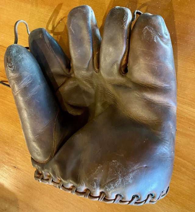 Spalding AS The Giant Front