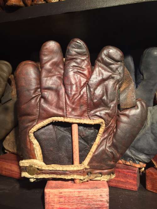 Spalding Regulation 1 Inch Web Back