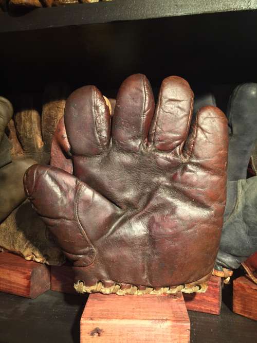 Spalding Regulation 1 Inch Web Front