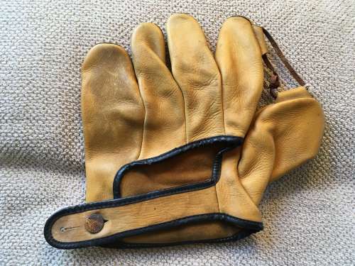 Spalding SG9 Softball Glove Back