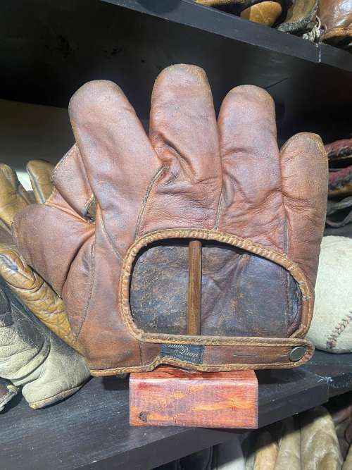 Stall & Dean 1 Inch Web Lefty Back