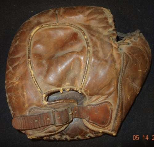 Stall & Dean Basemitt Back