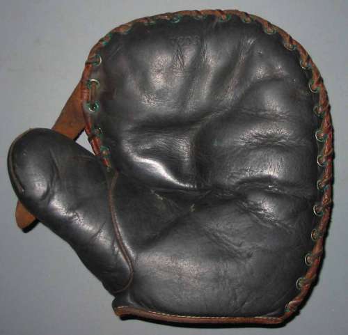 Stall & Dean Buckle Web Basemitt Front