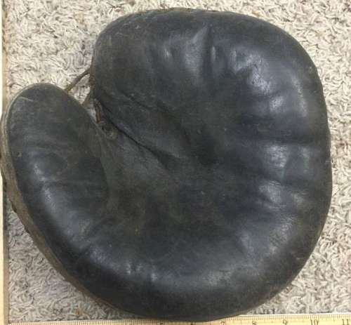 Stall & Dean Catchers Mitt Black Front