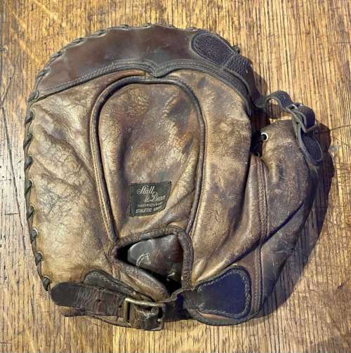 Stall & Dean Decker Patent Basemitt Back