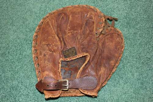 Ty Cobb Sporting Goods W.B. Jarvis Basemitt Back