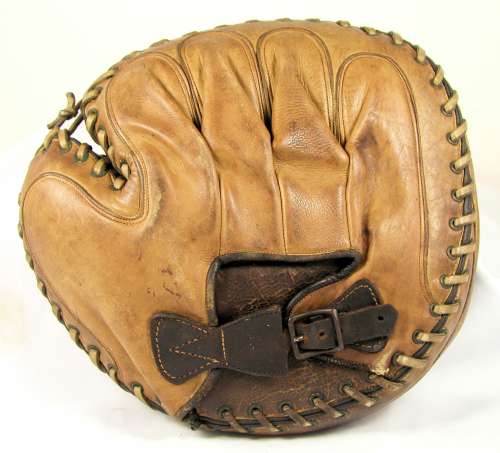 Victor Double Face Catchers Mitt Lefty Back