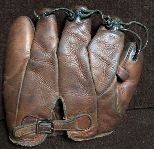 Edd J. Roush Vim Sports Radio Back