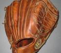 View the image: Jim Catfish Hunter Wilson A2005 Back