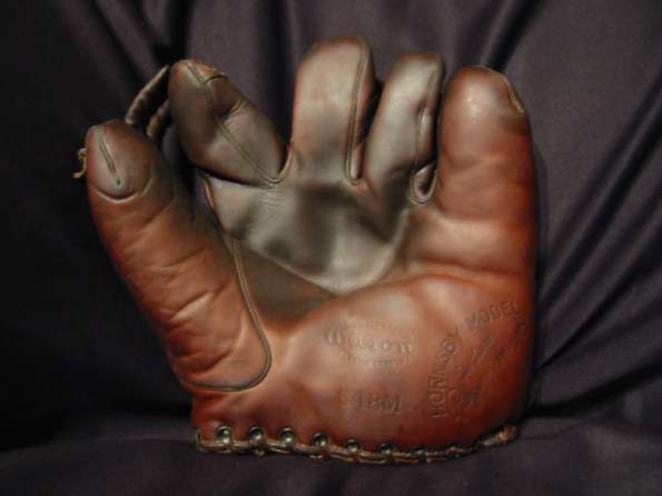 Rogers Hornsby Wilson 648M Front