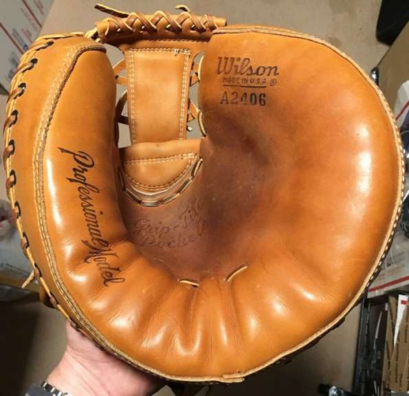 Wilson A2406 Catchers Mitt Front Catchers Mitts Wilson Baseball
