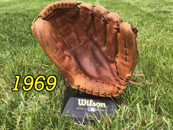 1969 Wilson A2000 Front