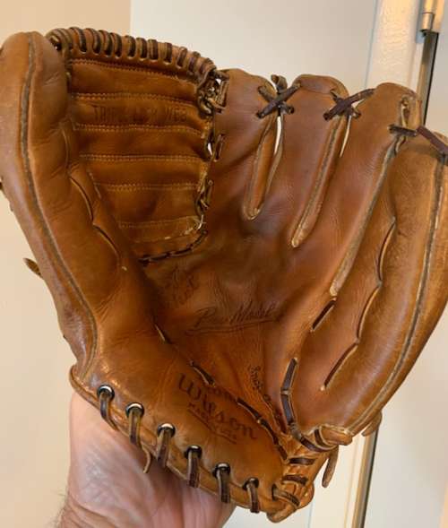 Wilson A2000 4 Front