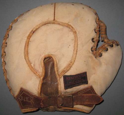 Winchester U Notch Basemitt Back