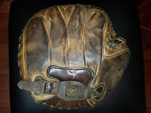 Victor, Wright & Ditson Catchers Mitt Back