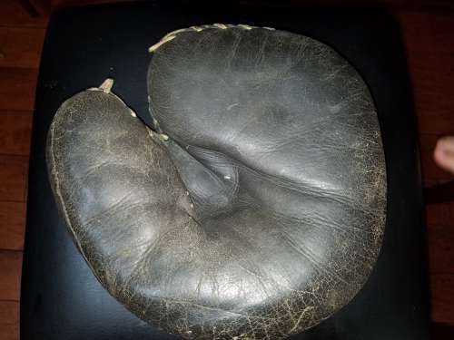 Victor, Wright & Ditson Catchers Mitt Black Front