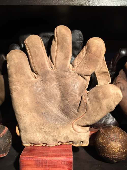 Victor, Wright & Ditson FRX 1 Inch Web Lefty Front