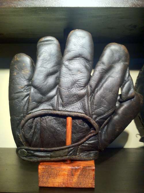 Victor, Wright & Ditson 1 Inch Web Black Back