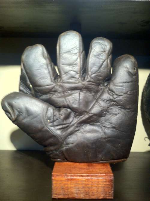 Victor, Wright & Ditson 1 Inch Web Black Front