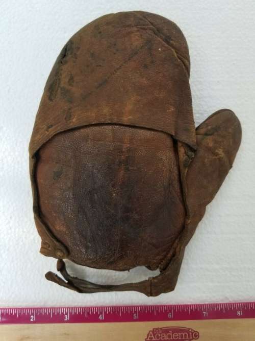 1880's/90's Catchers Mitten Back