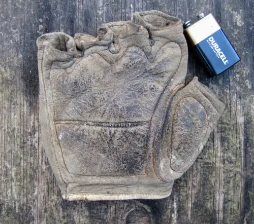 c. 1890's Fingerless Glove Front