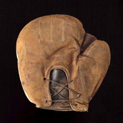 c. 1890's Hook & Eye Back Double Crescent Basemitt Back