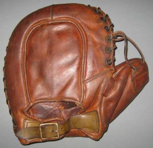 Alex Taylor 55S Basemitt Back