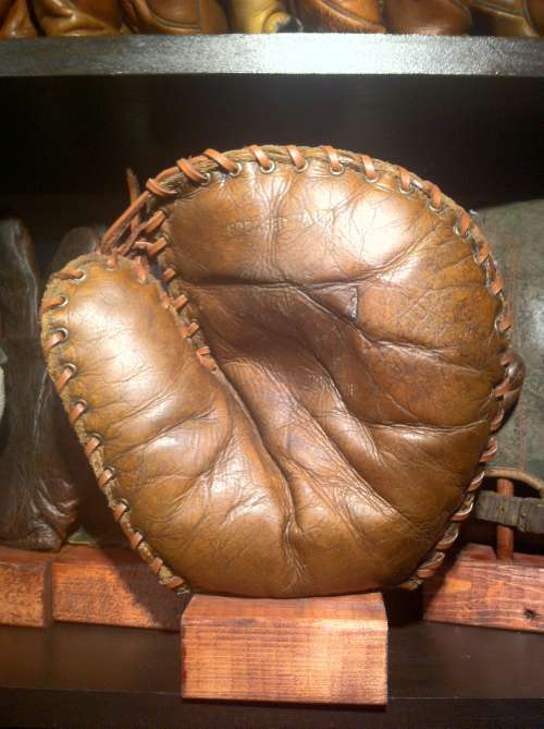 Alex Taylor League Model Basemitt Front