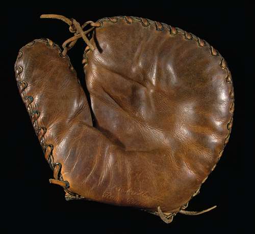 Babe Ruth Reach Home Run Special Basemitt Front