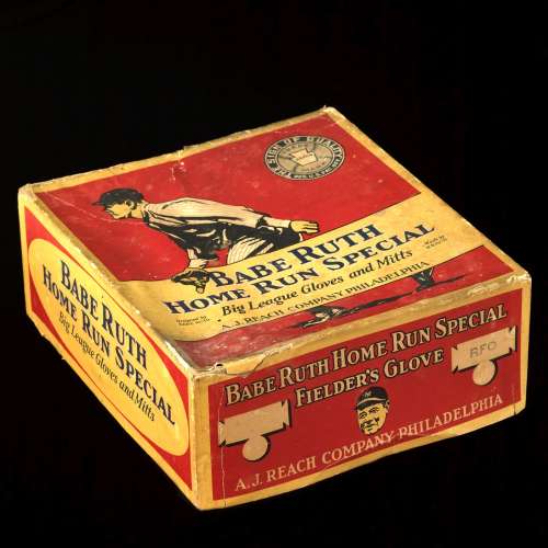 Babe Ruth Reach RFO Home Run Special Fielders Glove Box