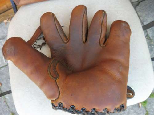 Babe Ruth Spalding Canada Home Run Special Front