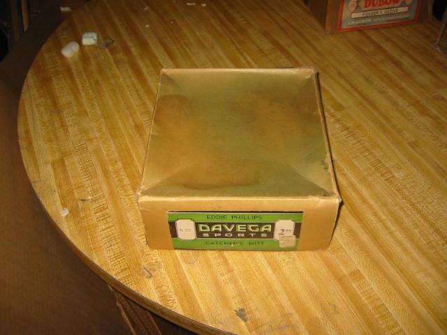 Eddie Phillips Davega Catchers Mitt Box