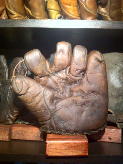 Lloyd Waner Davega D116 Front