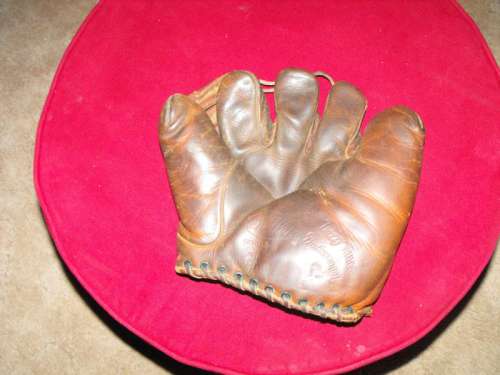 Dazzy Vance Ken Wel Buckleback Front