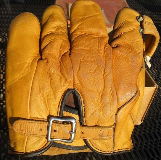 Roxie Lawson Denkert 5G Back