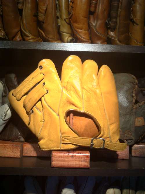 Spurgeon Chandler Denkert SC RH Lefty Back