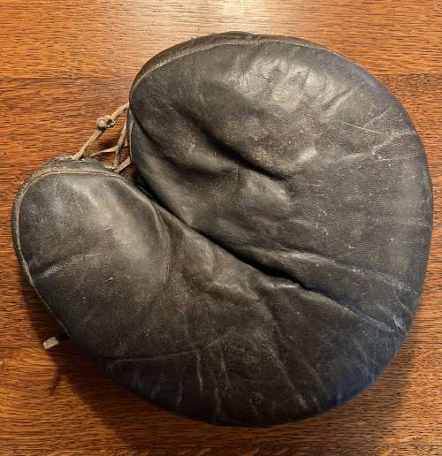 Des Moines 27B Catchers Mitt Front