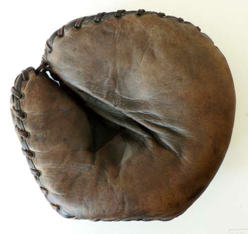 Diamond Basemitt Front