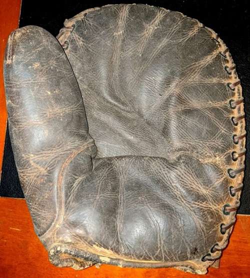 D&M Basemitt Front
