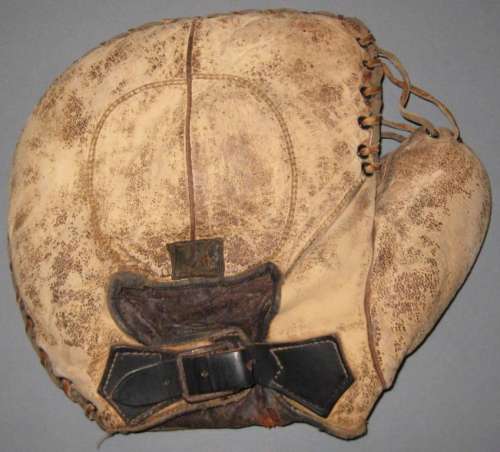 D&M Basemitt White Front Back