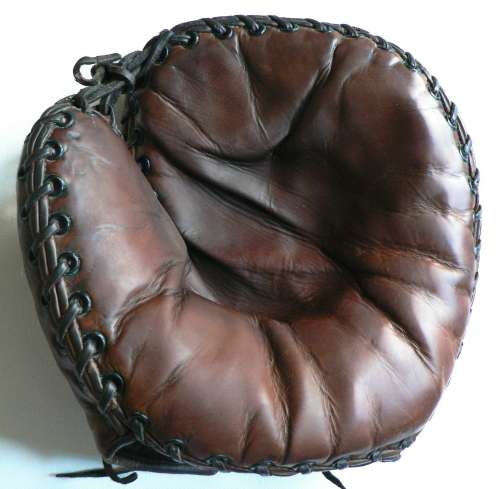 D&M Decker Patent Basemitt Front