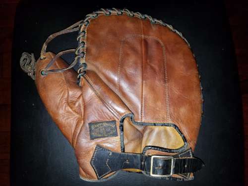 Don Hurst D&M G33 Basemitt Back
