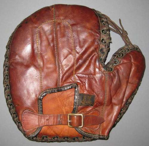 George Kelly D&M Basemitt Back